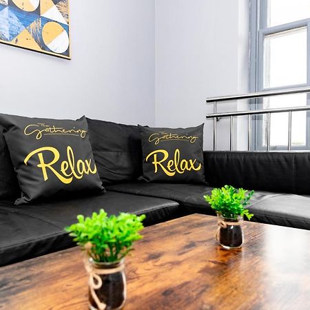 The Eistedfod Penthouse - Berwyn House Apartment เร็กซ์แฮม ภายนอก รูปภาพ